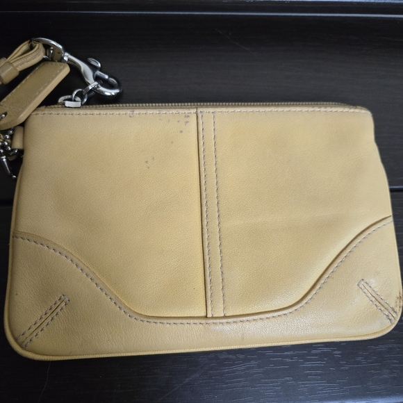 Coach yellow leather wristlet - Picture 5 of 6